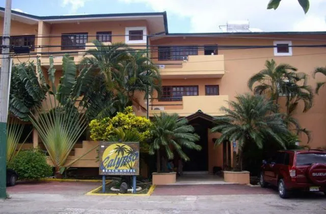 Hotel Calypso Beach Boca Chica parqueo